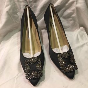 Manolo Blahnik Hangisi Crystal Pumps